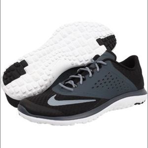 Nike Women’s FS Run Lite shoes
